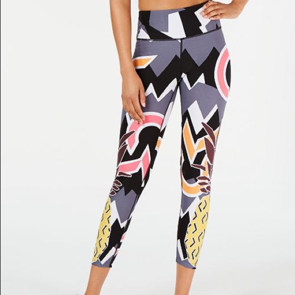 BRAND NEW Leggings